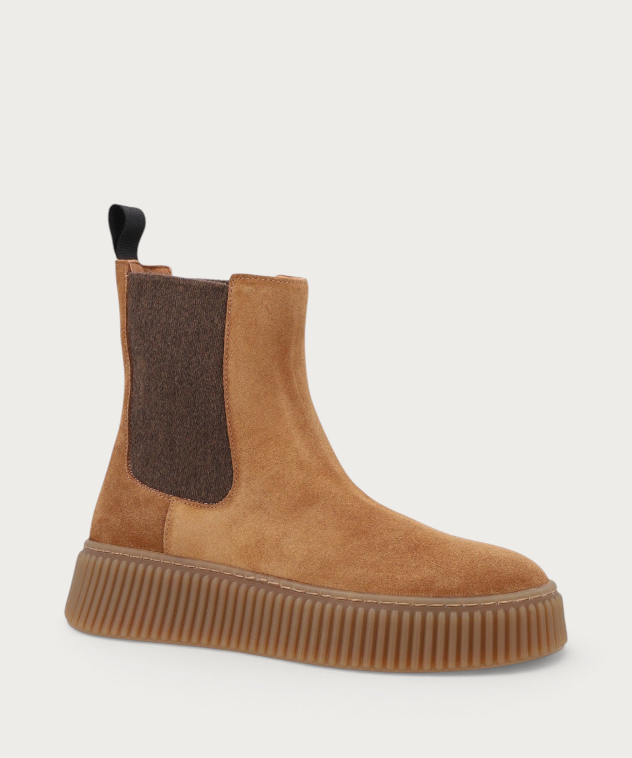 Women's sporty-casual Beatle boots in light brown