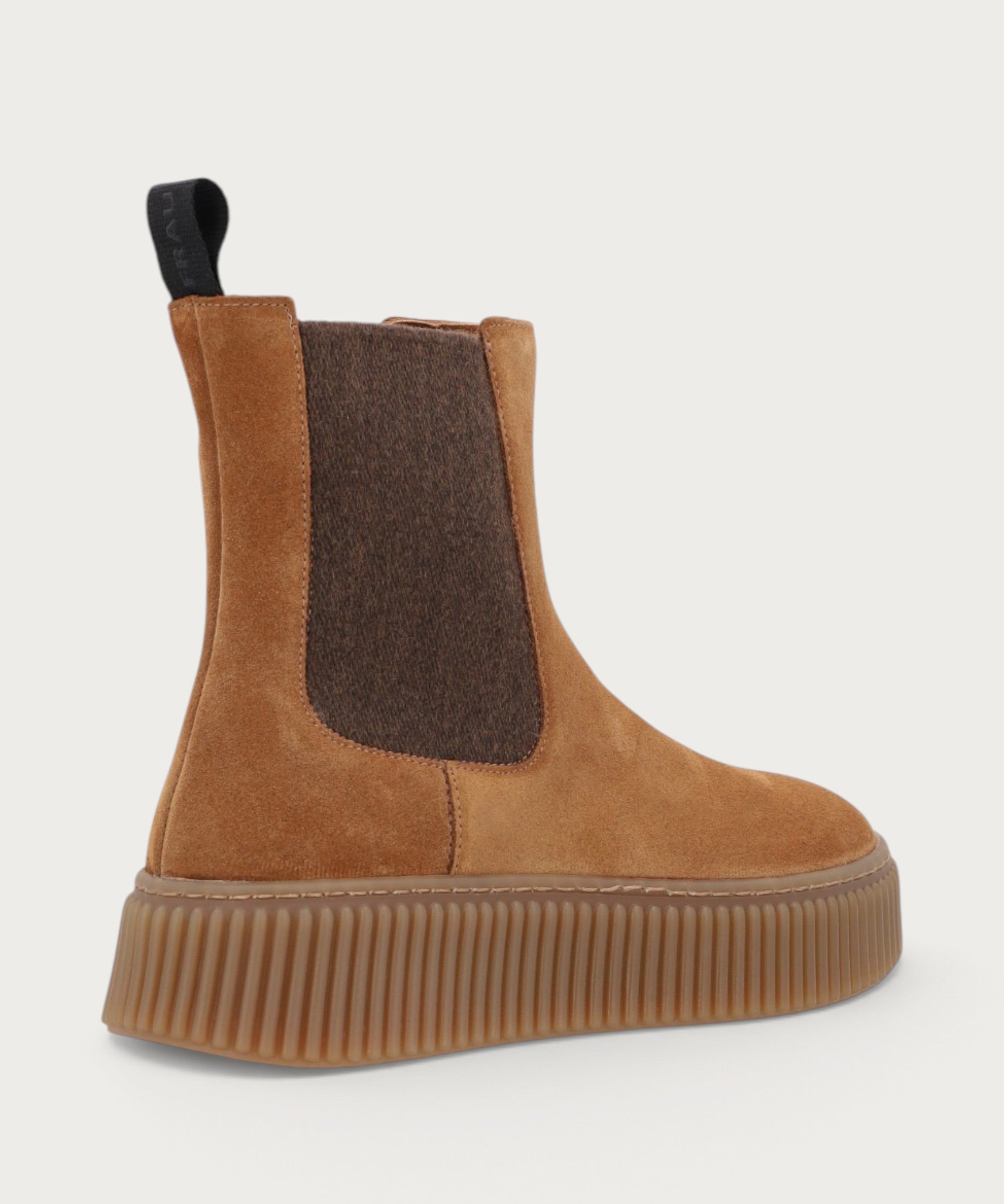 Women's sporty-casual Beatle boots in light brown