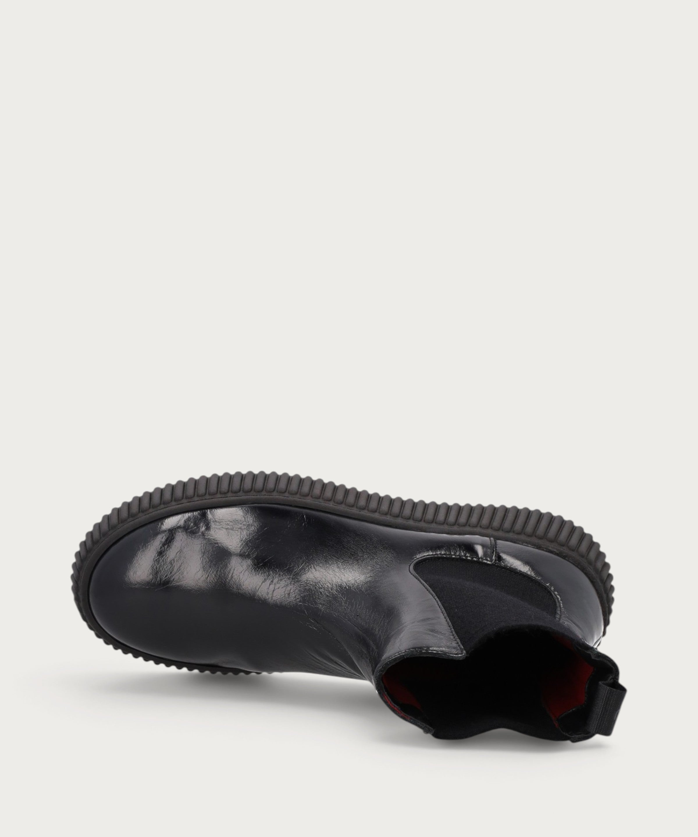 Women's sporty-casual Beatle boots in polished black leather