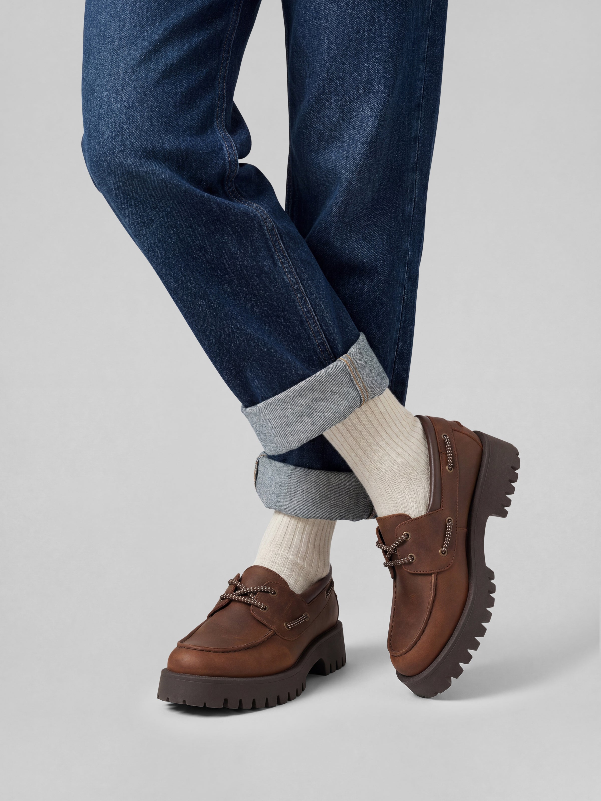 A56G6_BROWN_40
