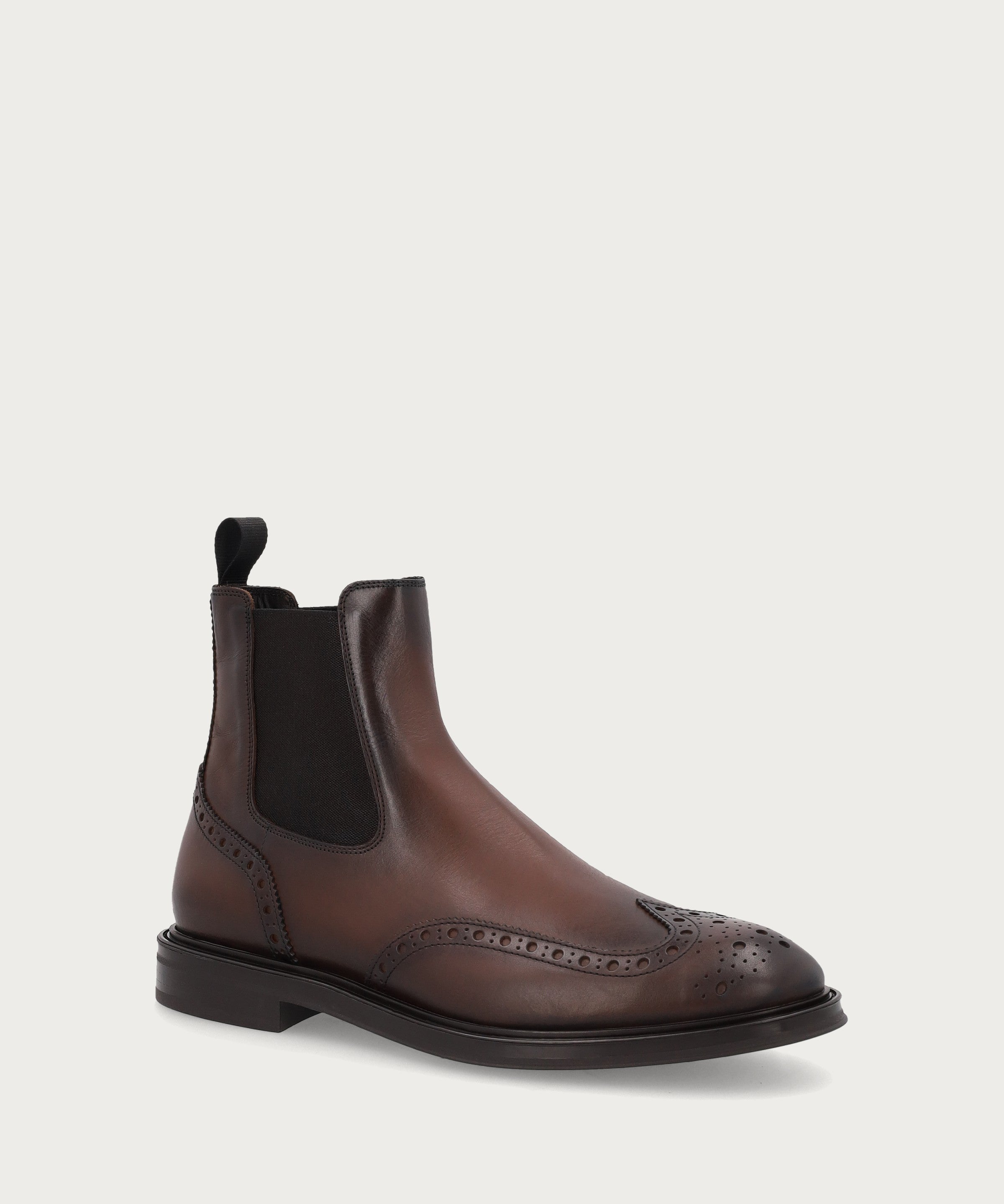 Men’s airbrushed brown leather Beatle boots with wing-tip design
