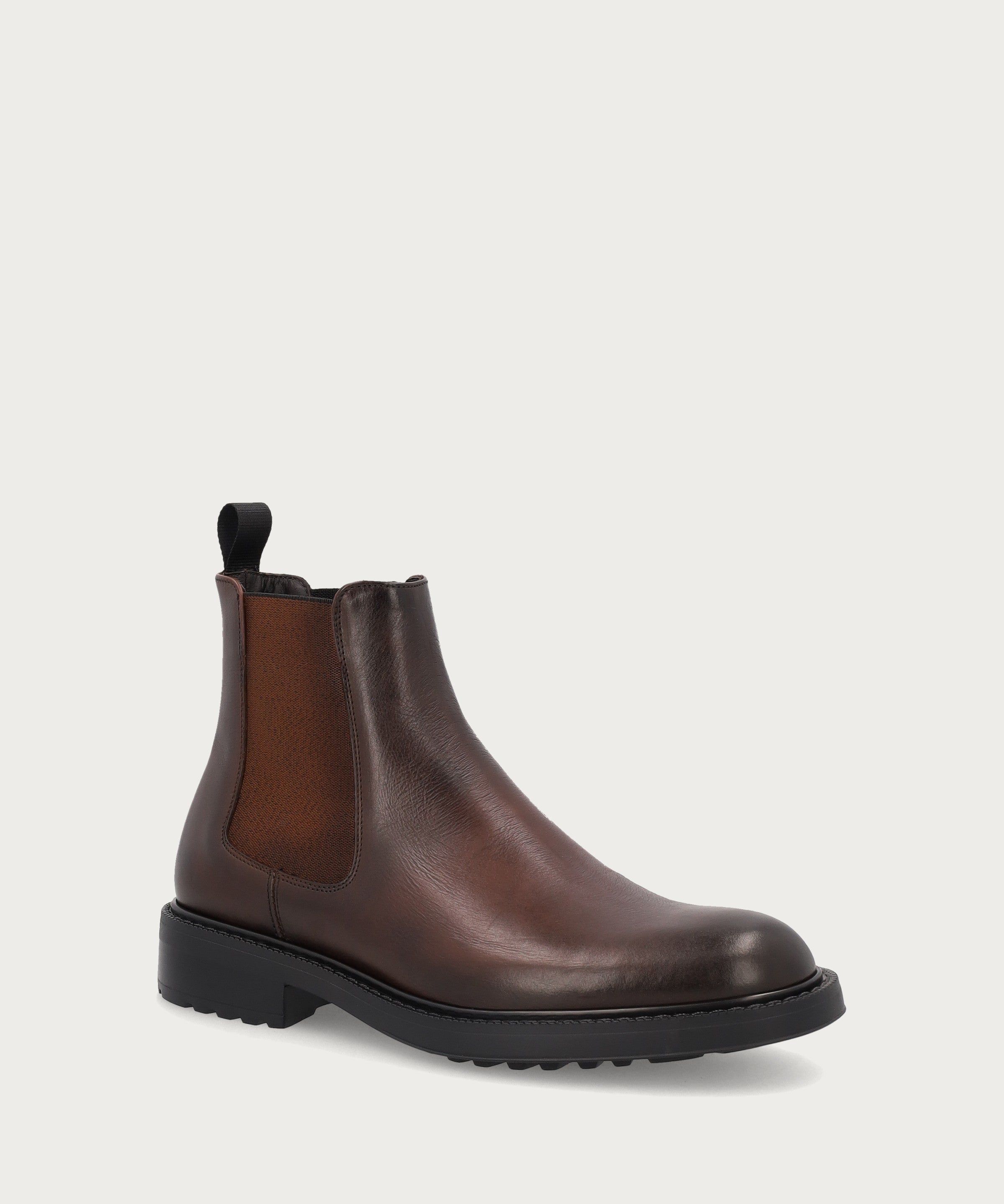 Men's casual Beatle boots in airbrushed natural grain brown calfskin