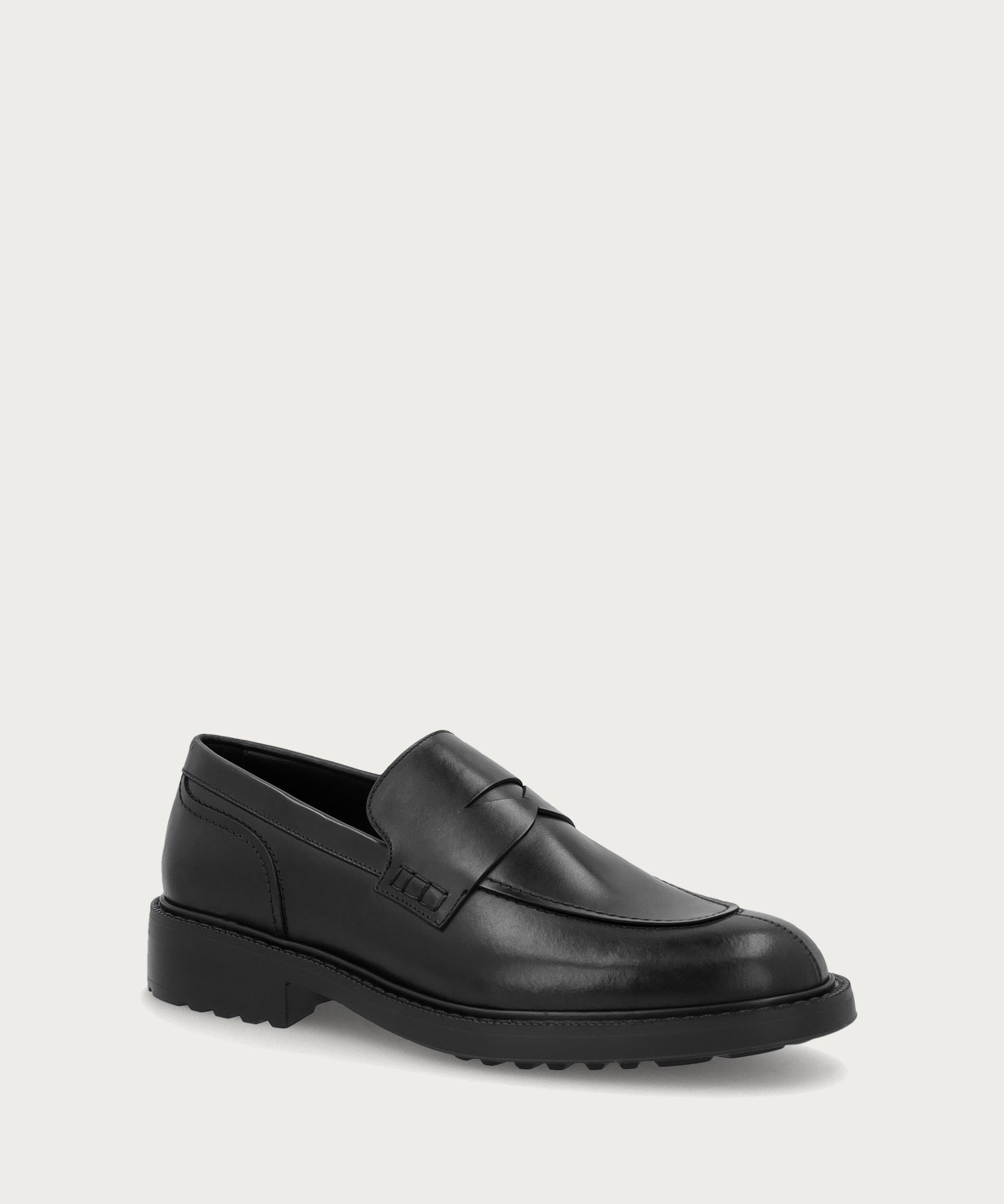 Men's loafers in natural grain black calfskin