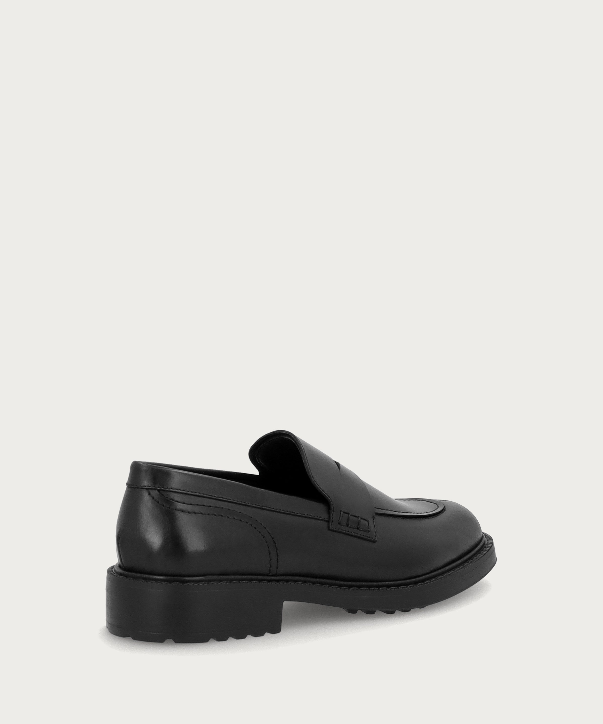 Men's loafers in natural grain black calfskin
