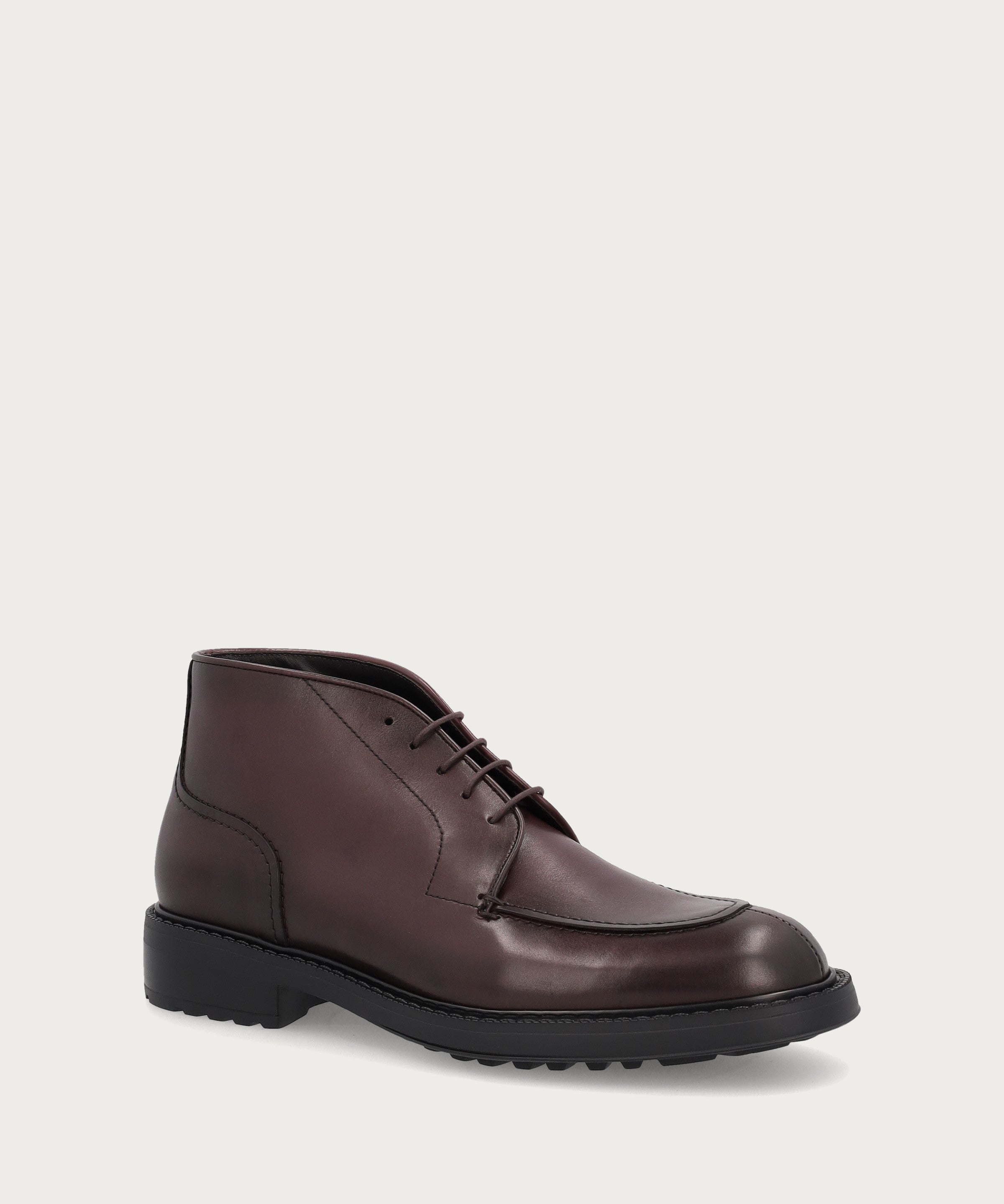 Men's lace-up ankle boots in airbrushed burgundy calfskin