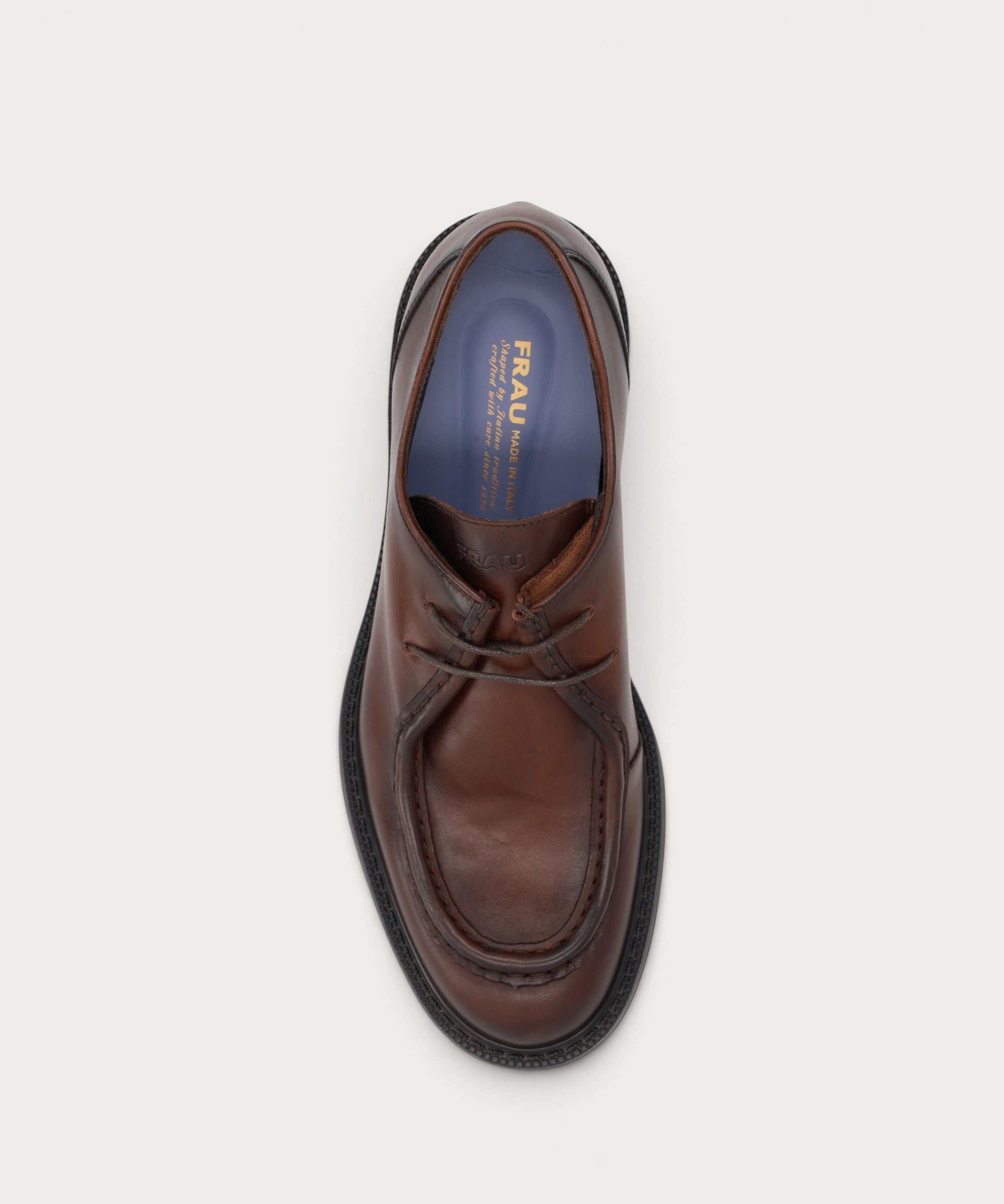 Men's moc-toe Derby shoes in airbrushed brown calfskin