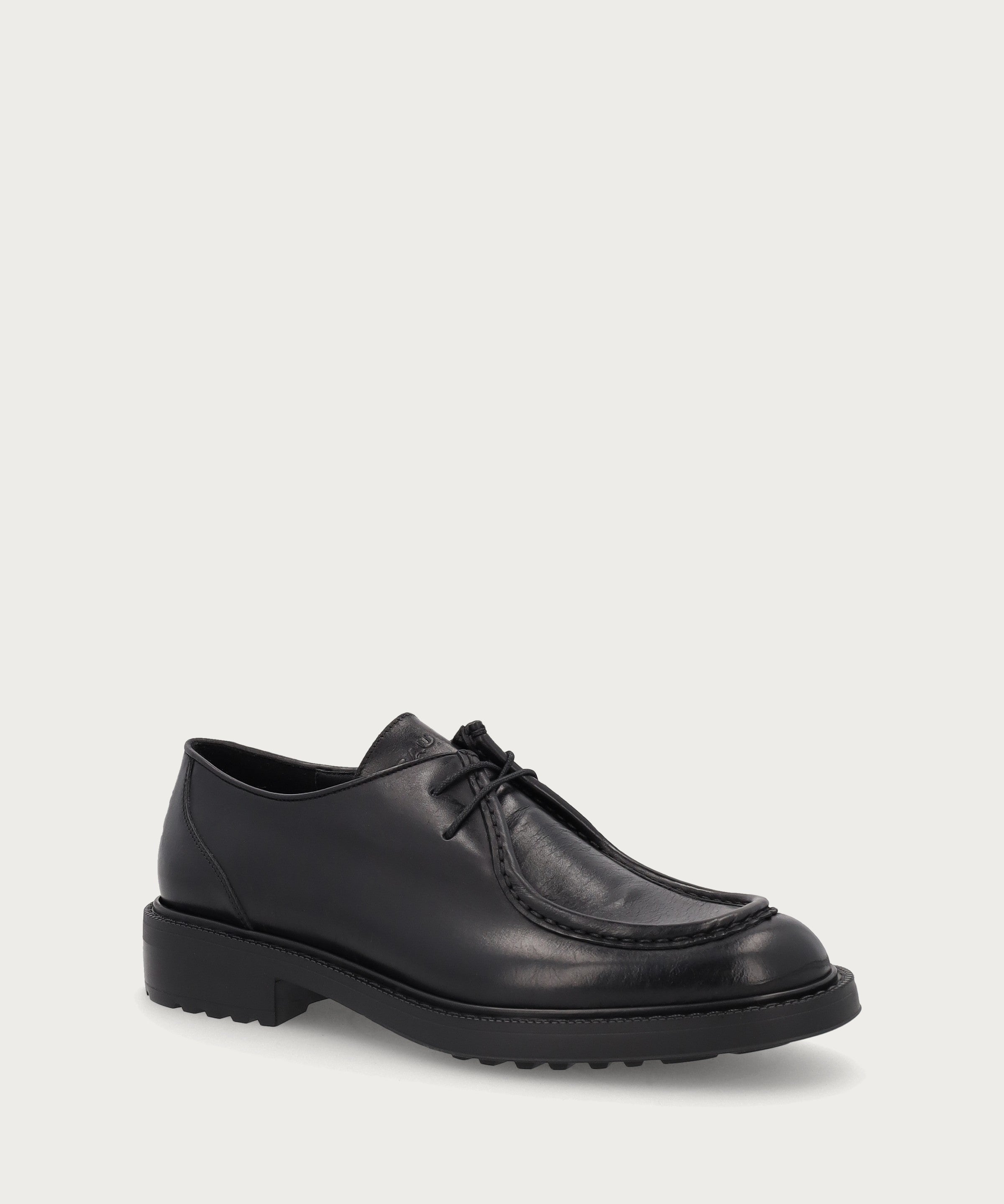 Men's moc-toe Derby shoes in black natural grain calfskin