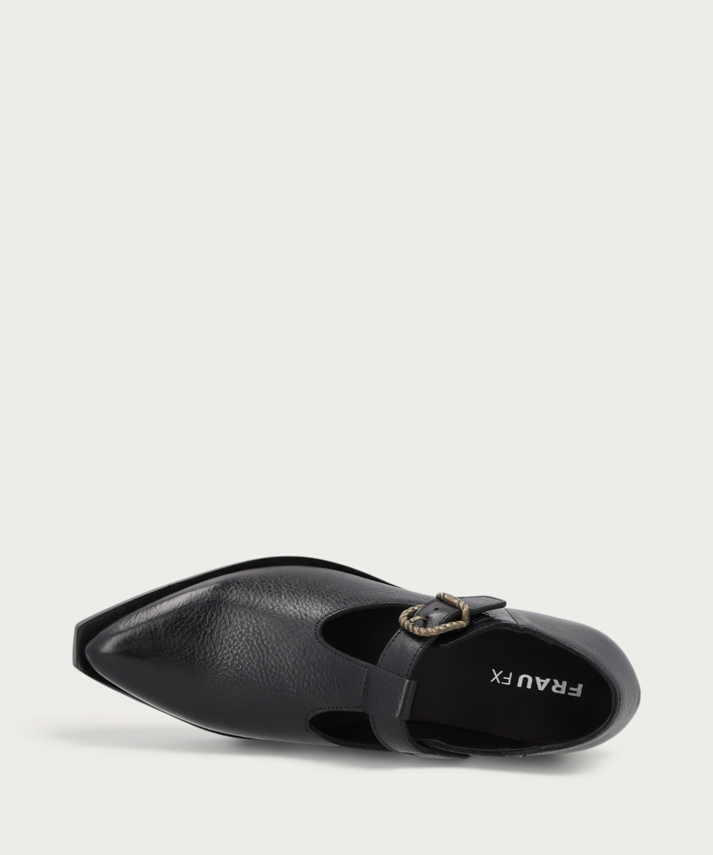 Texan-style heeled shoes in black leather