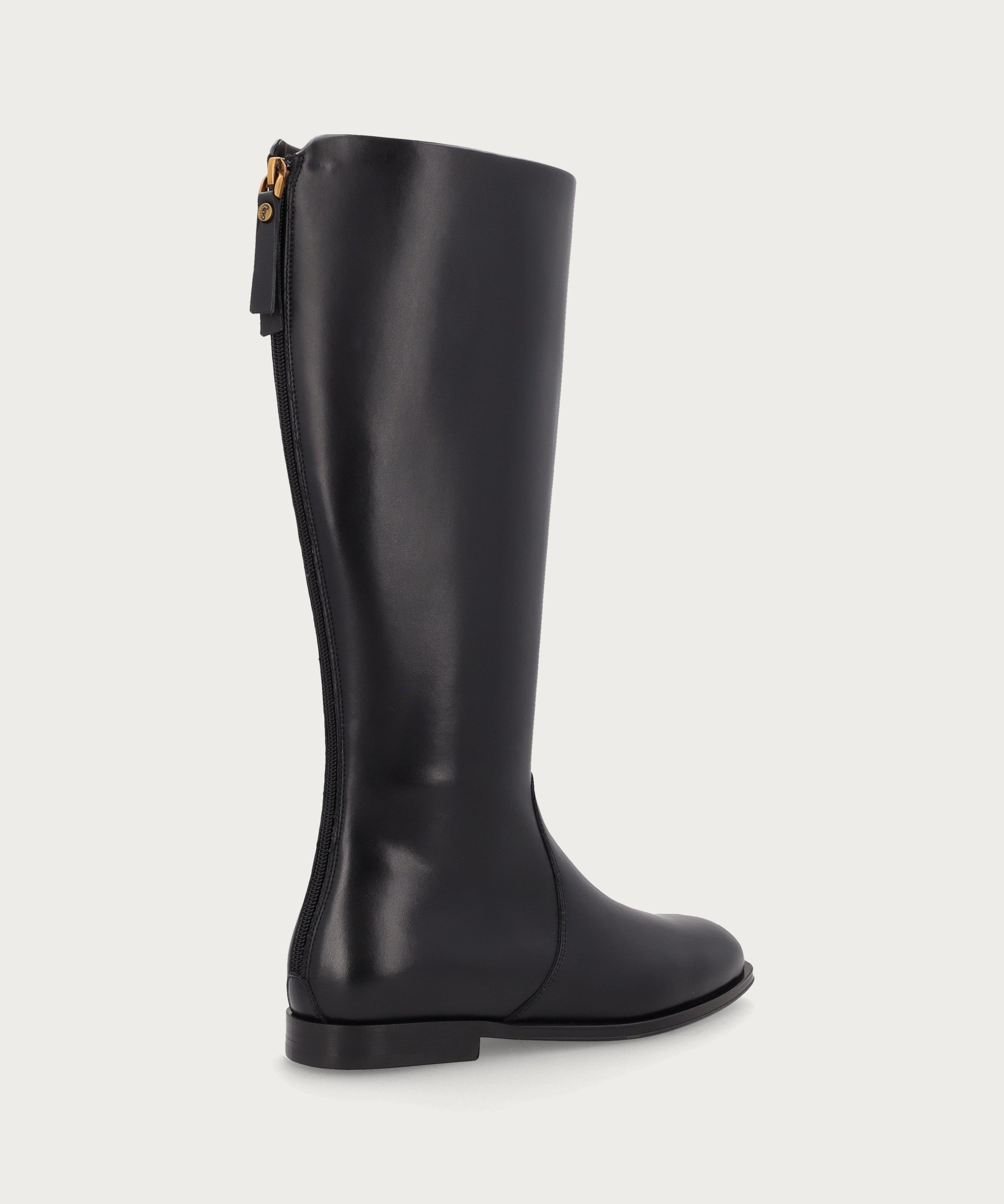 Black regenerated leather boots