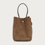 Kleine Bucket Bag aus Veloursleder in Schokobraun