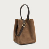 Kleine Bucket Bag aus Veloursleder in Schokobraun