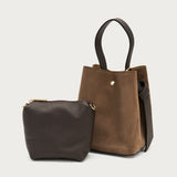 Kleine Bucket Bag aus Veloursleder in Schokobraun